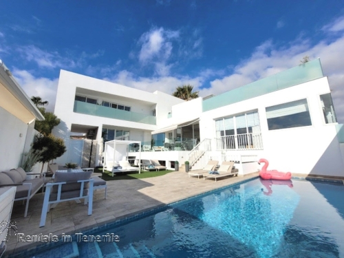 Luxury villa with private heated pool
